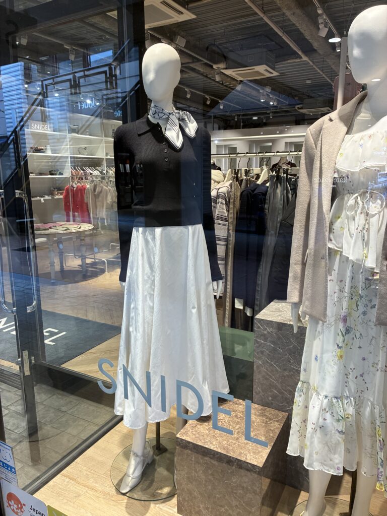 SNIDEL マネキンコーデ